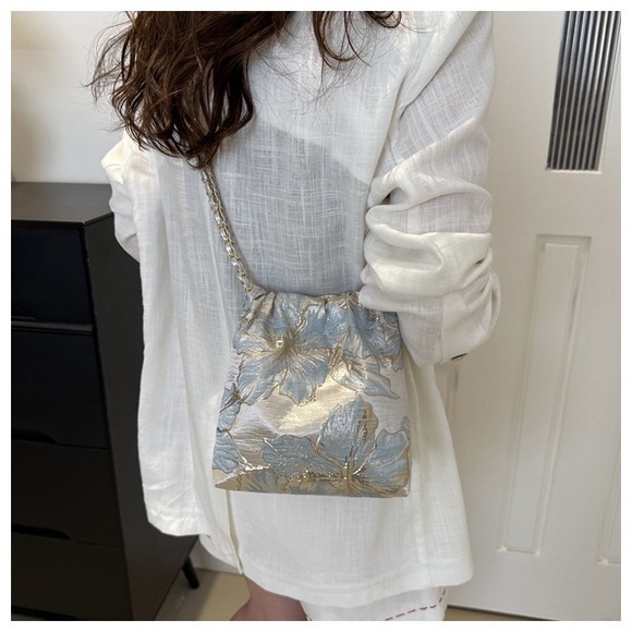 Versatile Casual Shoulder Bags High-capacity Commuter Crossbody Bucket Bag - Picture 3 of 13